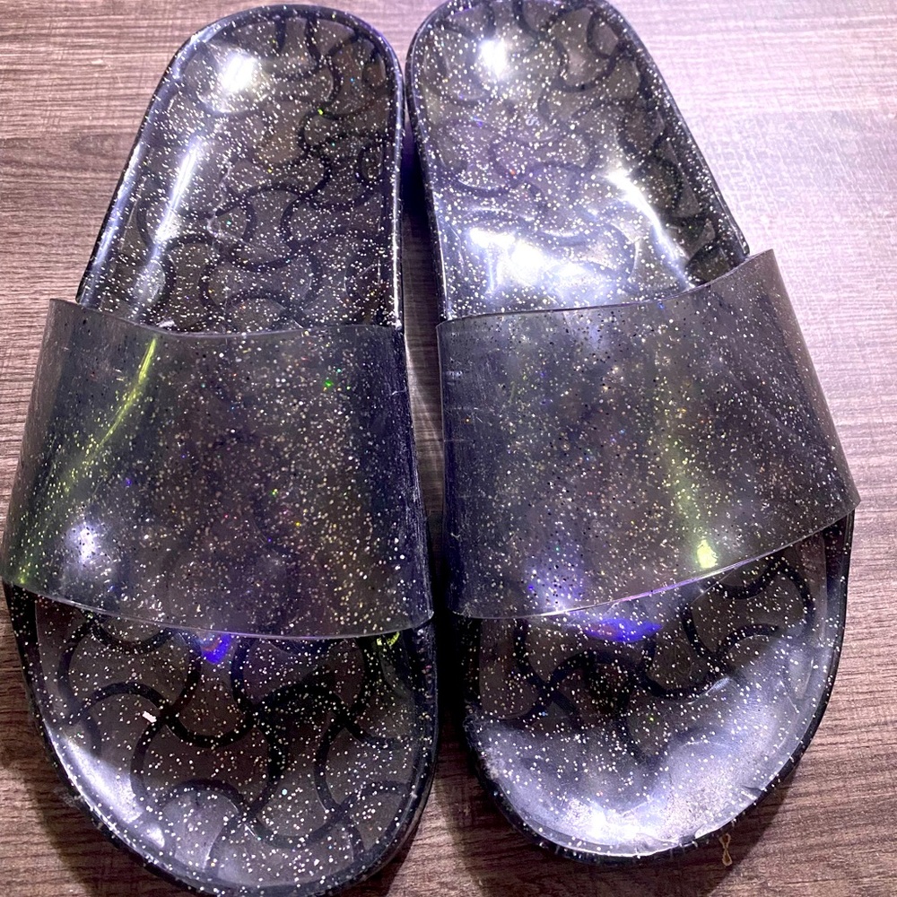 Urban outfitters women gelly slides